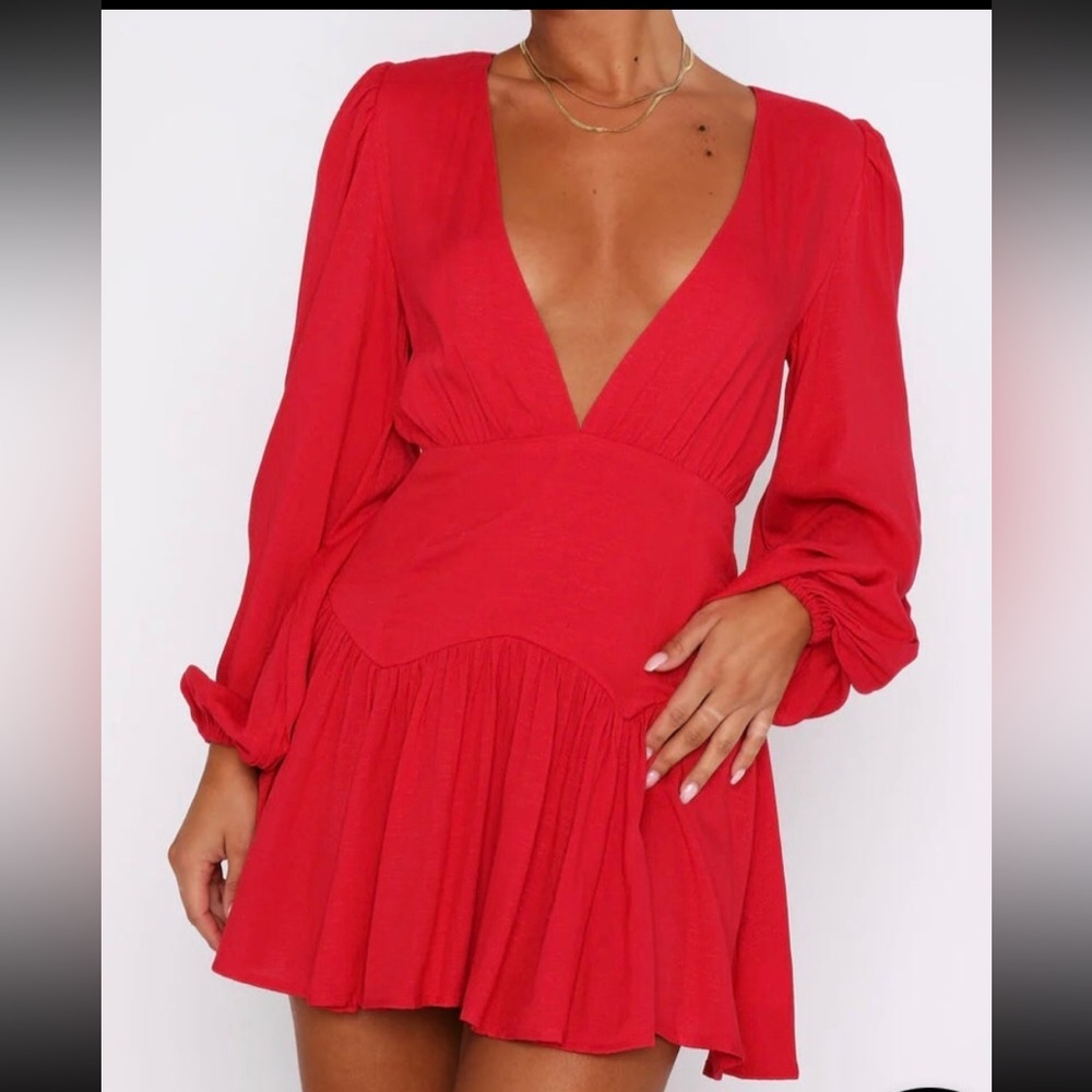 White Fox Boutique size large red plunge neck dress